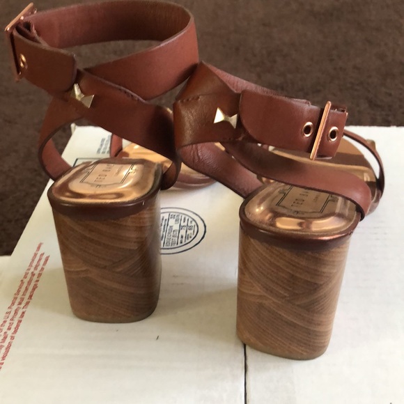 ⭕️ PRICE FIRM Ted Baker Size 40/10 Biah Studded Block Heels - Picture 6 of 13